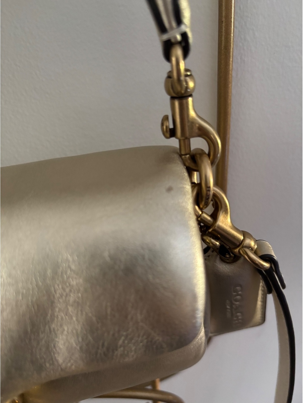 Coach Pillow Tabby Shoulder Bag 18 in Metallic Soft Gold w/ Crossbody Strap! - Picture 4 of 9